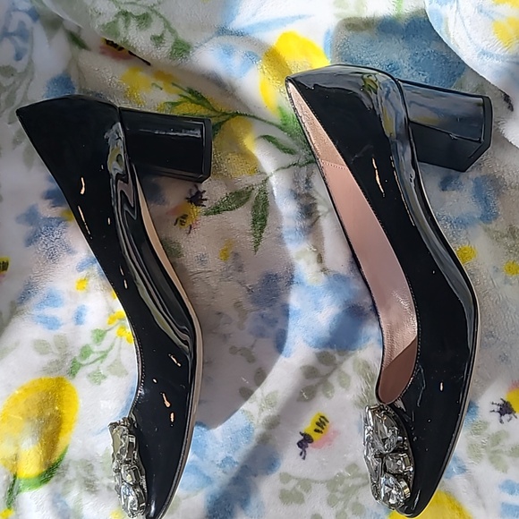 Shoes - Picture 5 of 9